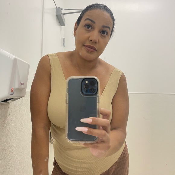 Meet your Posher, Erica - Picture 14 of 16